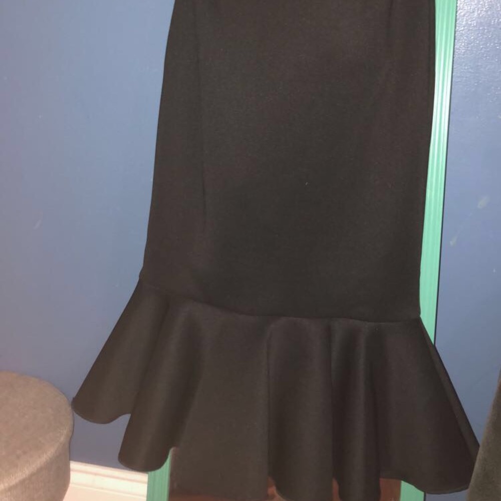 Dress - Picture 7 of 7